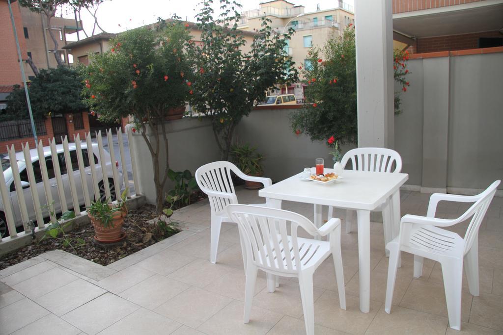 Residence I Due Pini Marina di Grosseto Oda fotoğraf